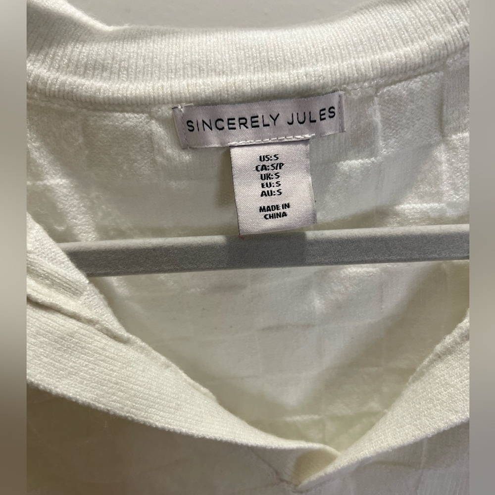 Sincerely Jules V-Neck Sweater - Picture 6 of 6